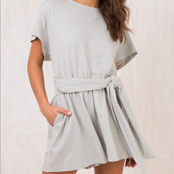 NWOT PRINCESS POLLY TIE ROMPER - Picture 2 of 4